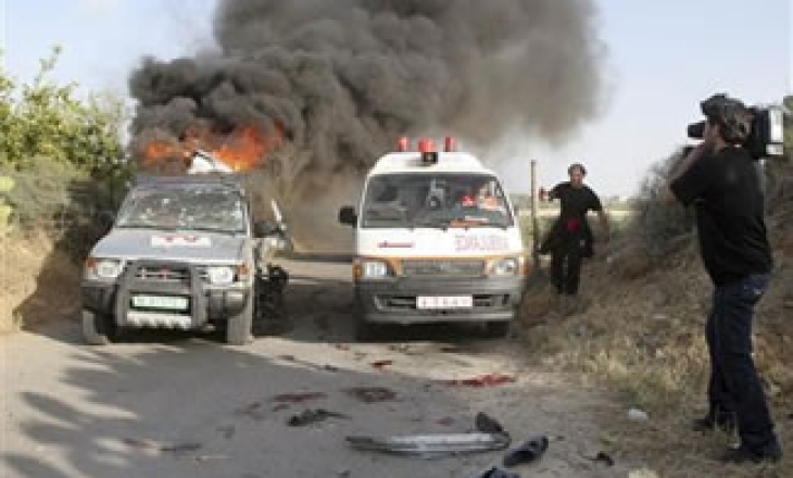 Israeli airstrike hits unarmoured Reuters vehicle in Gaza, kills cameraman