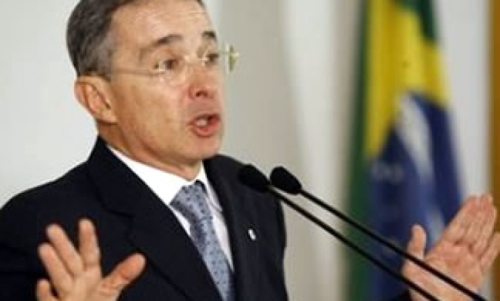 Colombian intelligence service DAS wiretapped journalists critical of President Uribe
