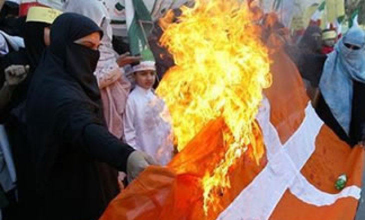U.N. rights body condemns "defamation" of religion