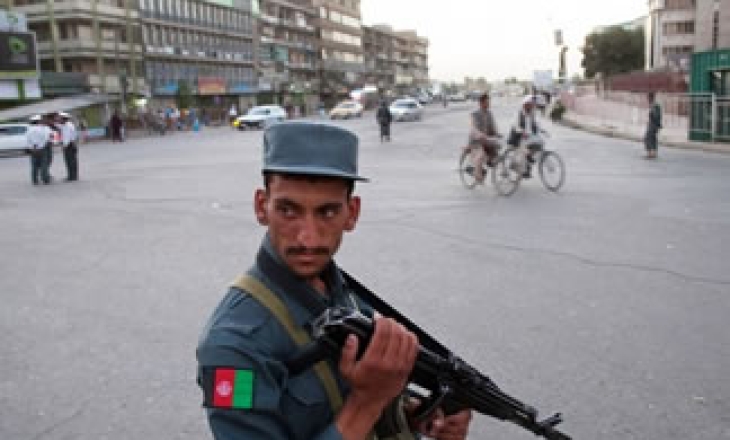 Afghanistan bans violence coverage during Presidential poll, tells journalists to avoid attack sites