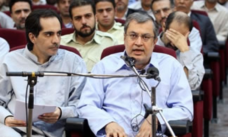 Iran charges journalists with 'lying' as mass trial of dissidents gets under way
