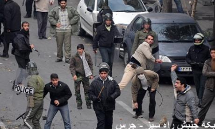 Iran arrests four journalists; dozens deteriorating in prison