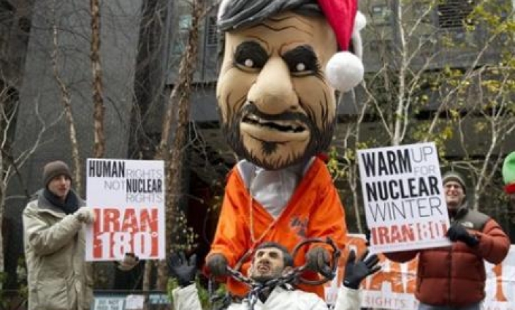 Prominent Iranian journalist 'jailed for 16 months'