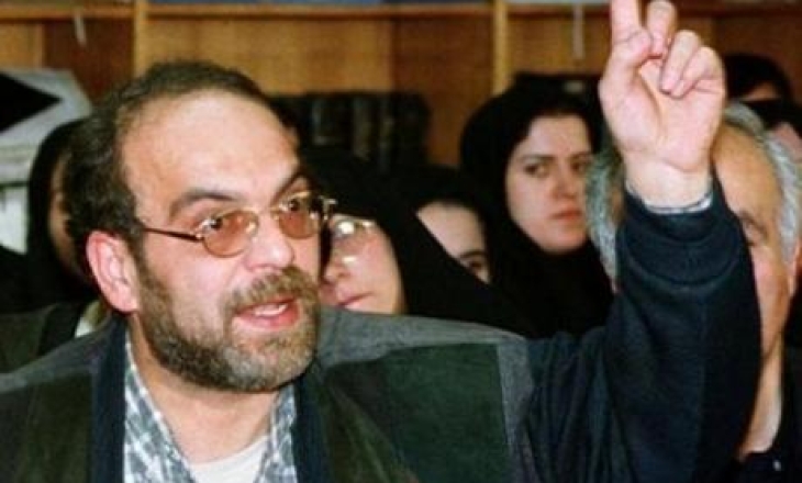 Iran jails 7, sentences 1, returns Blogfather to prison