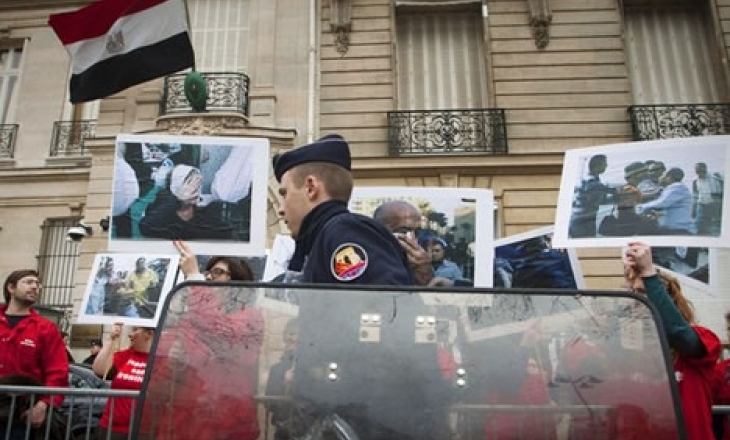 Unprecedented violence against journalists – protest outside Egyptian embassy in Paris
