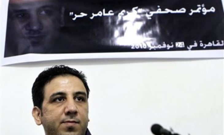 Arrests continue as foreign journalists start leaving Egypt