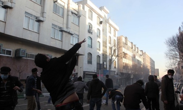 Iran: Regime steps up censorship and online disruption to block protests