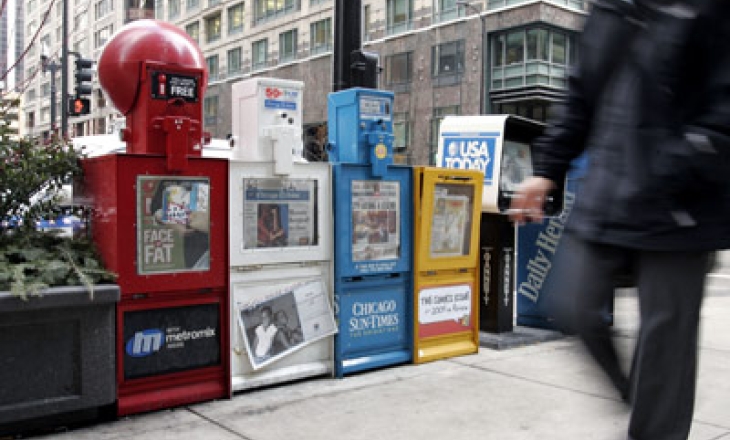 Newspaper ads in US sagged to a 25-year low in 2010