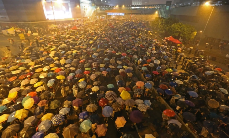 Chinese authorities censor reporting from pro-democracy protests in Hong Kong