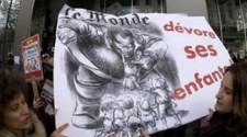 Journalists at France's most prestigious daily Le Monde go on historic strike
