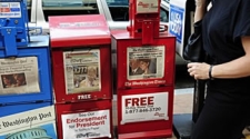 US economic crisis catches up with newspapers, online ad revenues down