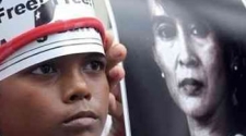 One-sided coverage marks Suu Kyi trial, foreign reporters barred from proceedings