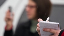Freelance journalists in US make $25,000-30,000 a year