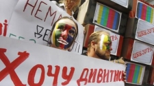 Ukrainian SC looks into withdrawal of TV licences