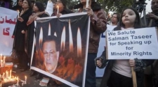 IFJ calls on media to isolate extremists after Salmaan Taseer killing