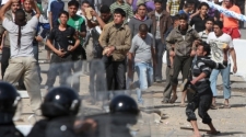 Iraq cracks down on media; violations in Yemen, Libya