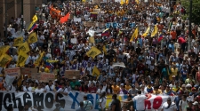 Venezuelan journalists detained covering protests