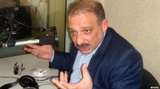 Azerbaijan jails reporter on espionage charges