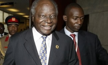 Kenya's president signs into law controversial media bill, Prime Minister criticises move