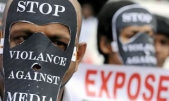 Sri Lankan newspaper editor accused of helping rebels, press freedom groups rebut claims