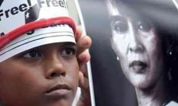 One-sided coverage marks Suu Kyi trial, foreign reporters barred from proceedings
