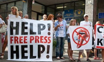 Ukrainian president urges intensive search for missing investigative journalist