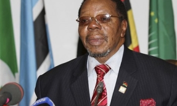 Malawi president threatens to close down newspapers that “lie”