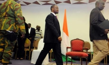 Election in dispute, Ivory Coast bans news broadcasts