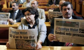 Turkish court sentences Kurdish newspaper manager to 138 years in prison