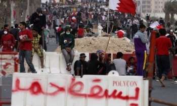 As unrest bubbles, Bahrain and Yemen obstruct press
