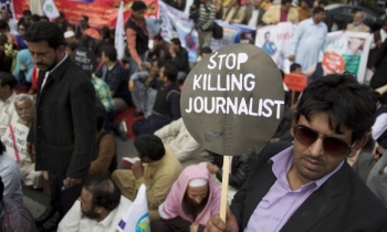Several journalists attacked while covering 'Freedom March' in Pakistan